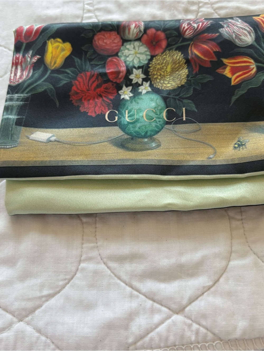 Gucci Silk Padded Jewelry pouch - Picture 4 of 4
